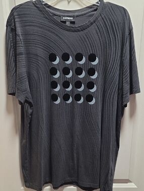 Express Men’s Charcoal Gray Graphic Short-Sleeve Tee